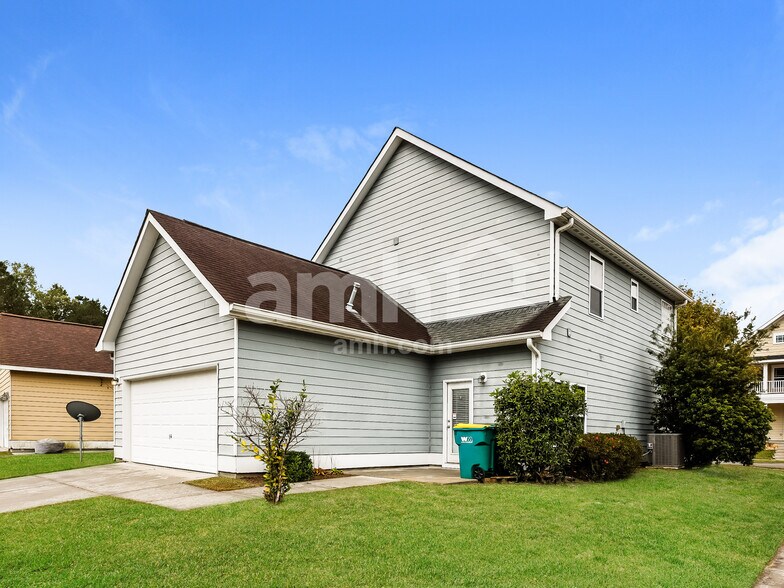 Building Photo - 65 Heritage Pky