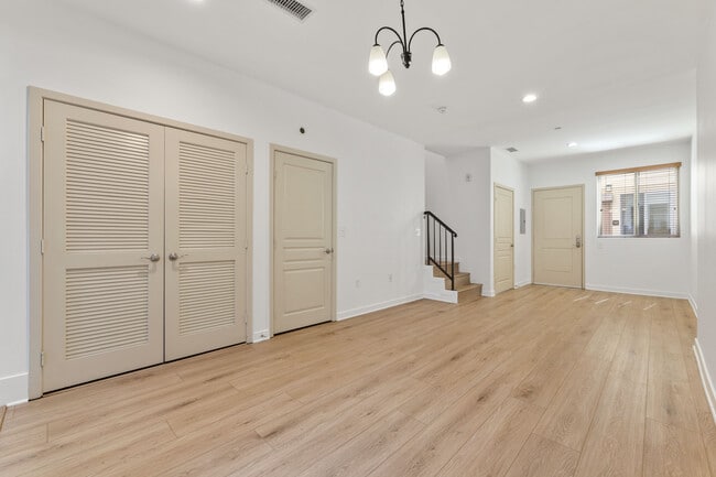 Livingroom - 13439 Burbank Blvd