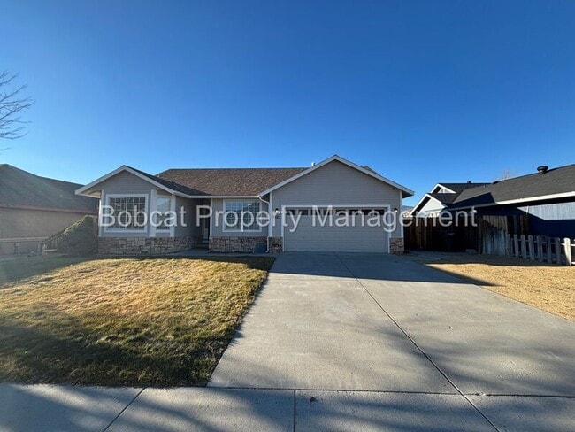 Building Photo - 3522 Smoketree Ave