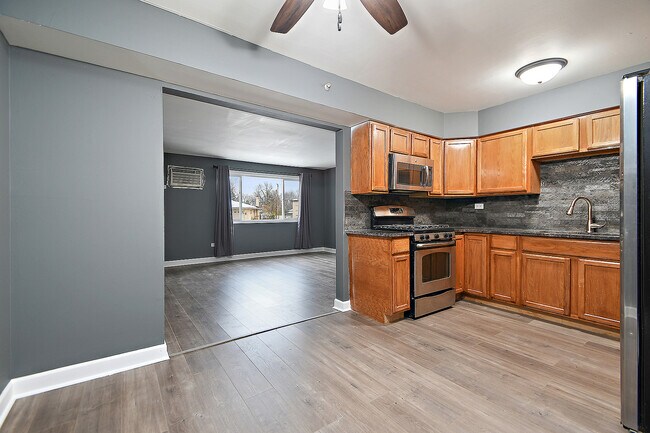 Building Photo - 17204 71st Ave