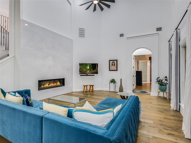 Building Photo - 2625 Arion Cir