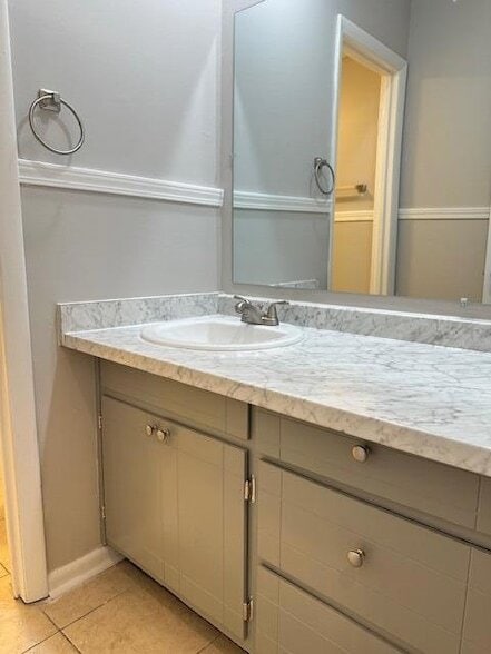 Building Photo - 2075 Clingan Dr NW