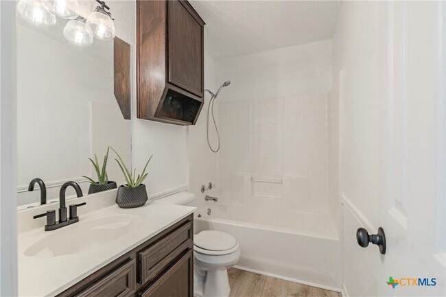 Building Photo - 3081 Colorado Dr