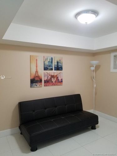 Building Photo - 1717 N Bayshore Dr