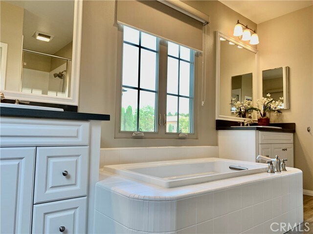 Building Photo - 81 Cipresso