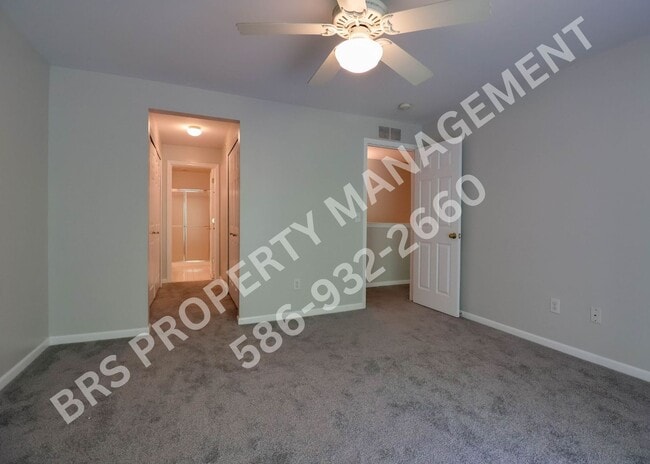 Building Photo - Move-In Ready 2BR Condo with Covered Garage in Harrison Township