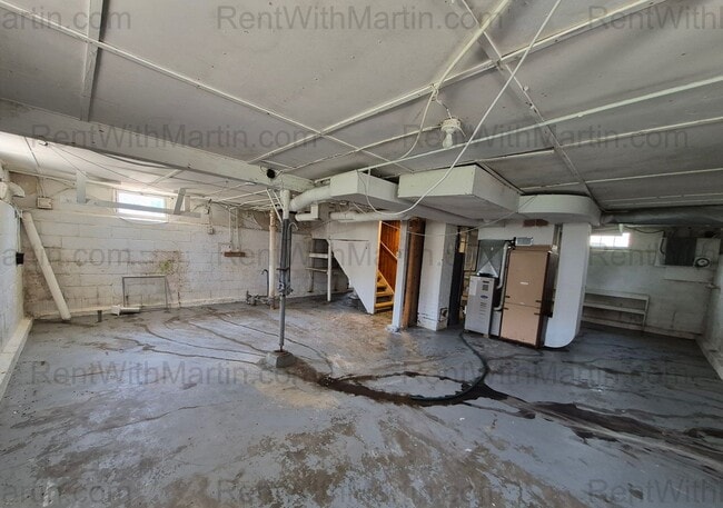 Building Photo - 137 Hope Ave