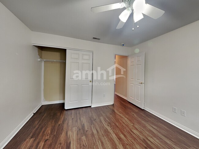 Building Photo - 1159 Fiesta Dr