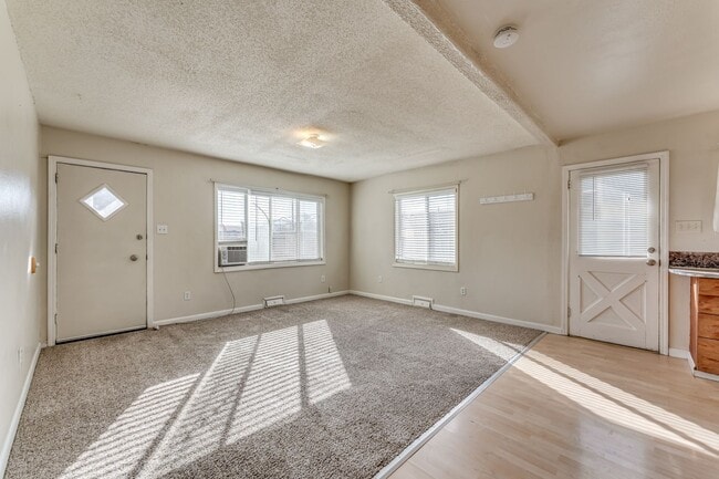 Building Photo - Sparks Duplex