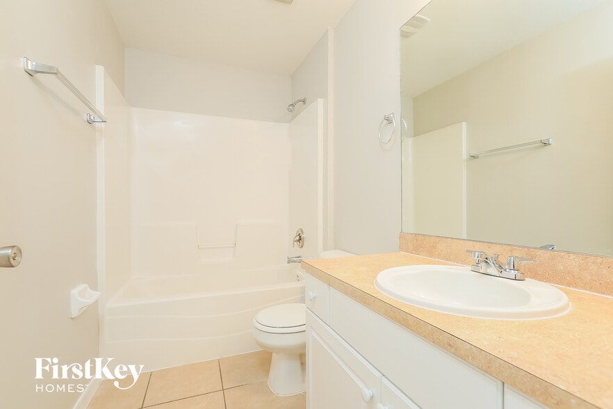 Building Photo - 538 Flamingo Ave S