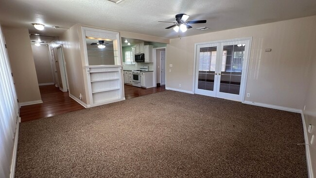 Building Photo - West Lancaster Home