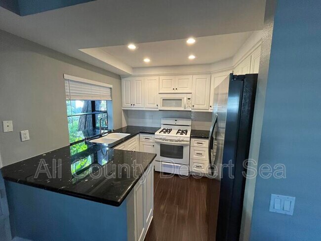 Building Photo - 4782 Tiara Dr