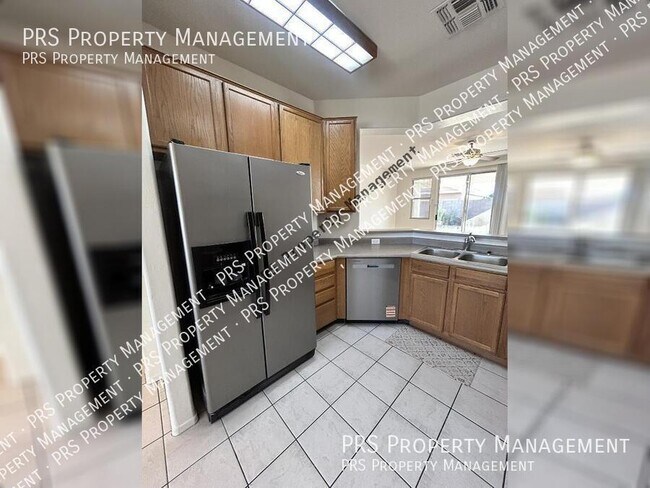 Building Photo - 2778 E Devon Ct