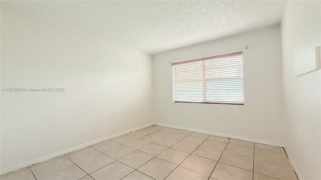 Building Photo - 95 NE 41st St