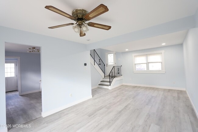 Building Photo - 21 Aster St