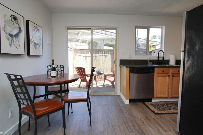 Building Photo - Super Charming FULLY FURNISHED 1 Bedroom M...