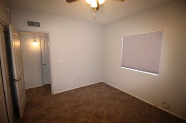 Building Photo - Highly Desirable East Side Townhome – 2 Bed, 2 Bath – Move-In Ready!