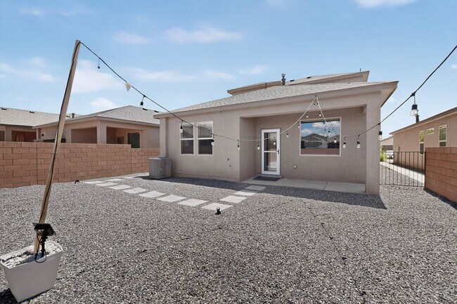 Building Photo - 4847 Mount Salas St NE