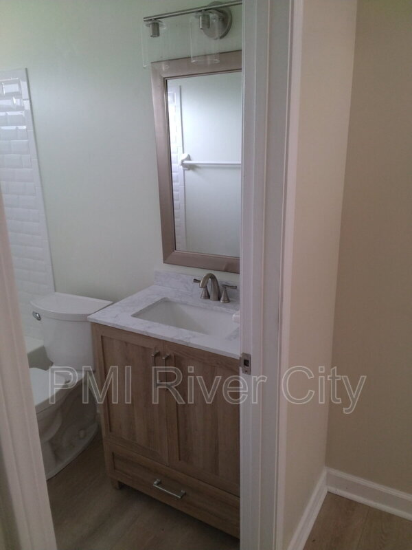 Building Photo - 502 Tidal Wave Ln