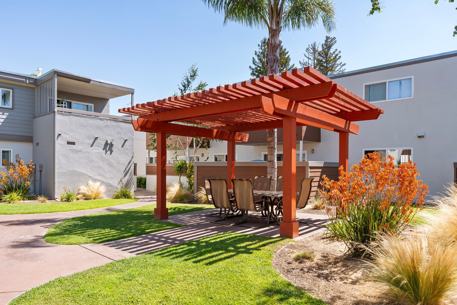 Building Photo - 160 Locksunart Way