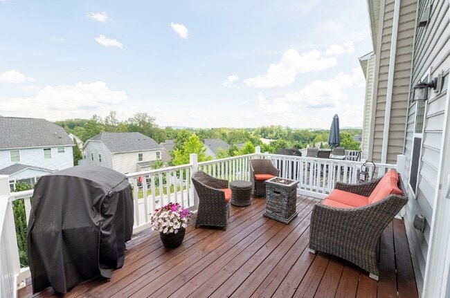 Building Photo - 2140 Elm Tree Knoll