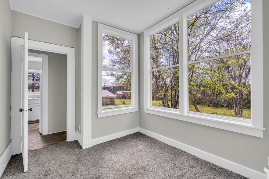 Building Photo - 43 Cottrell St