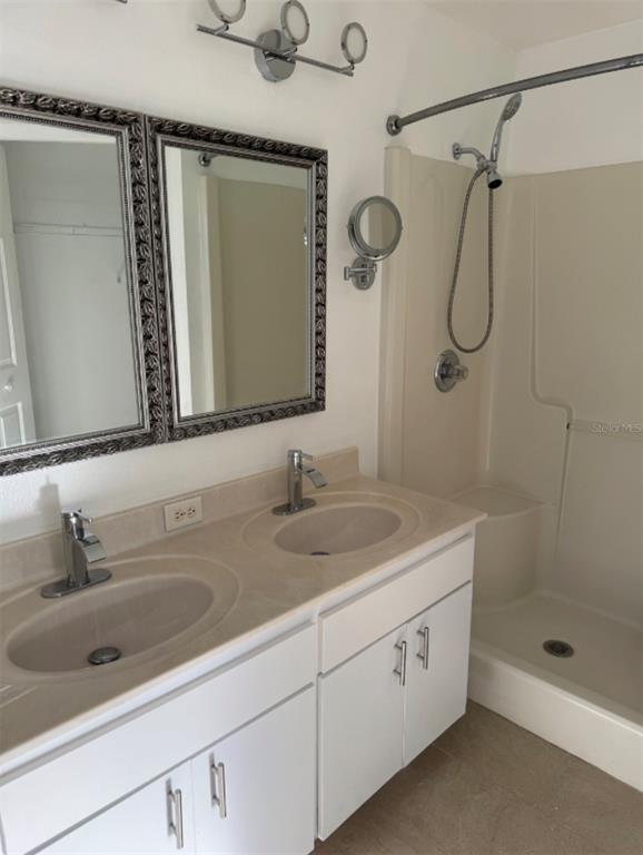 Building Photo - 2208 Mystic Ring Loop