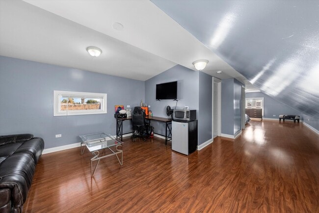 Building Photo - 5108 W 24th Pl