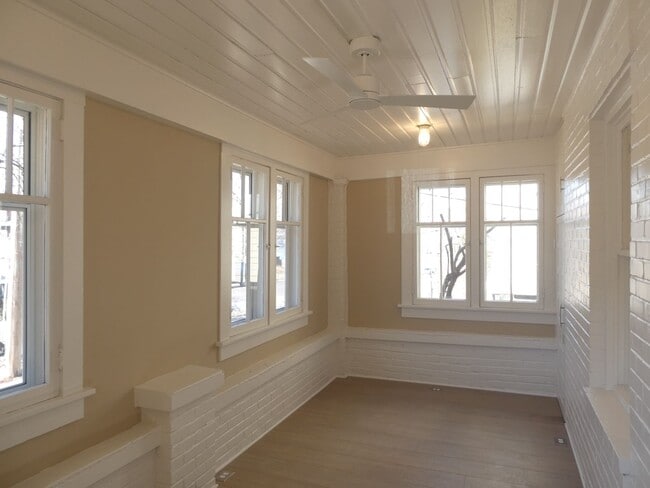 Building Photo - 2 Bed 1.5 Bath House near Boone Hospital