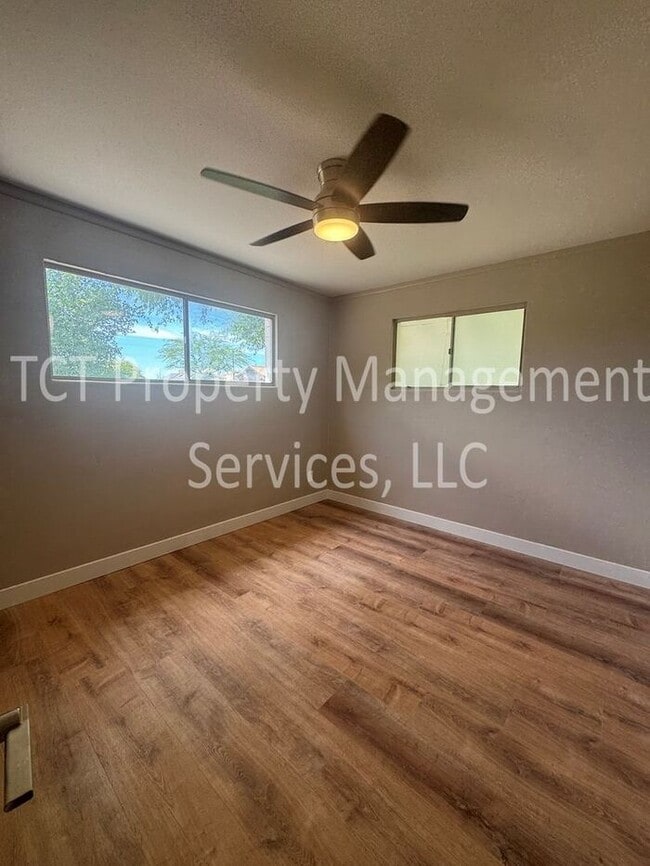 Building Photo - Fully Remodeled Duplex Near Downtown Chandler