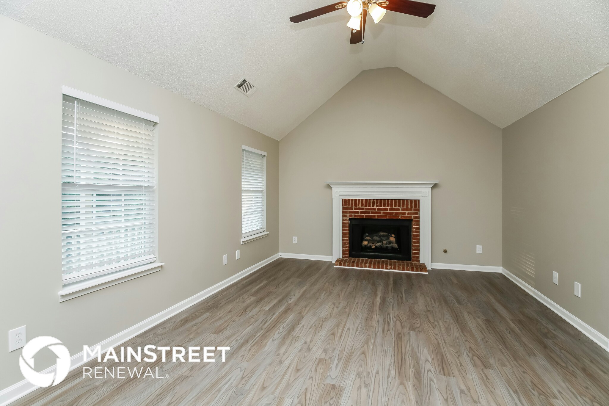 Building Photo - 5038 Hyacinth Ln