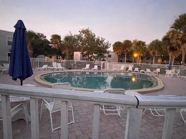 Building Photo - 3699 Atrium Dr