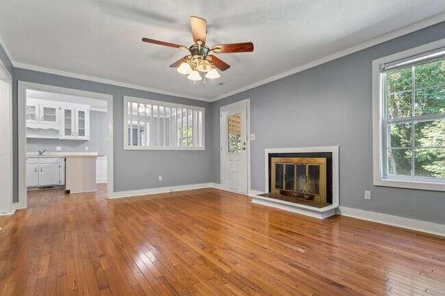 Building Photo - 417 Foxhall Dr