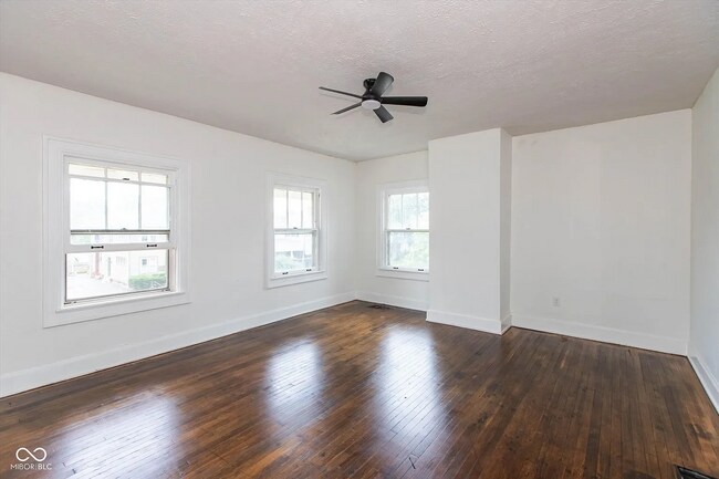 Building Photo - 3358 Ruckle St
