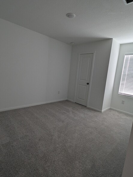 Building Photo - 422 Argyle Hl