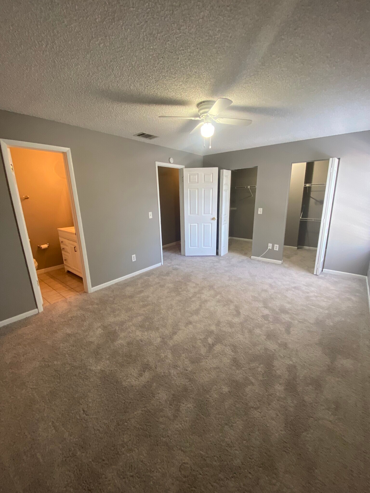 Building Photo - 5109 Burnside Ct