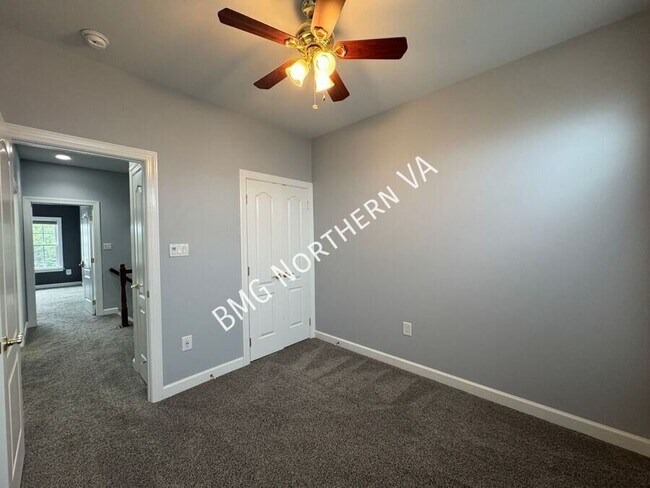 Building Photo - 10673 General Kirkland Dr