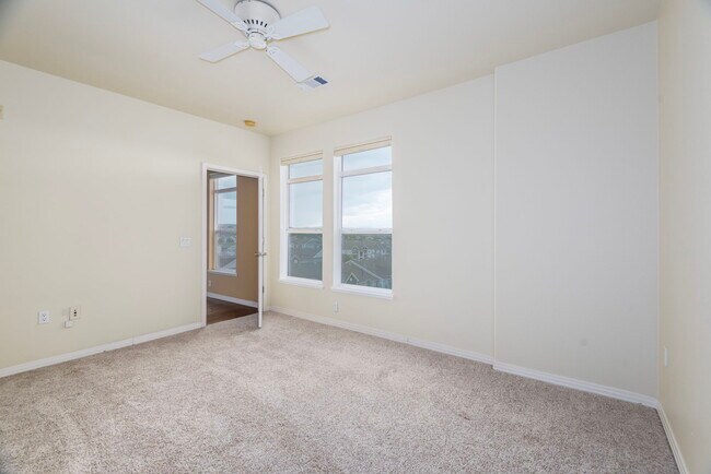 Building Photo - 10176 Park Meadows Dr