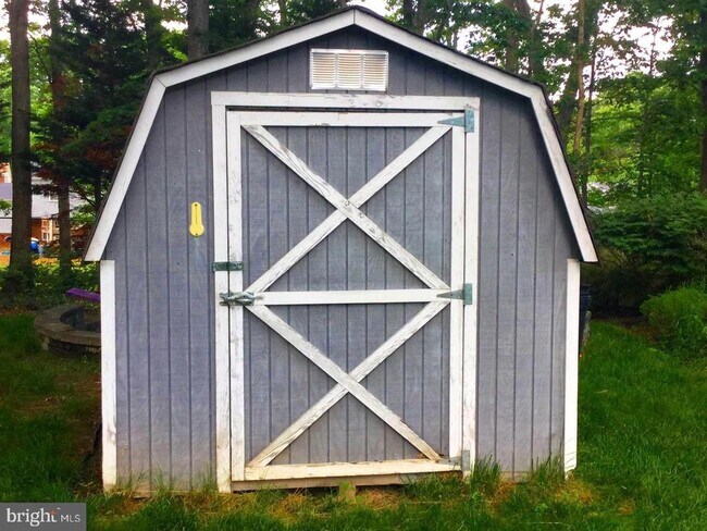 Building Photo - 1114 Ellingwood Dr