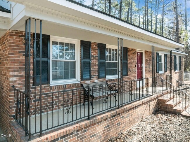 Building Photo - 329 S McPherson Church Rd