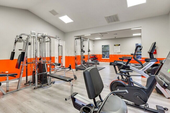 Building Photo - 3004 Parkway Blvd