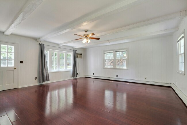 Building Photo - 68 Briarwood Ave