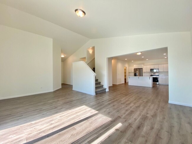 Building Photo - Beautiful, Newly-Built Home with Office
