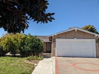 Building Photo - BEAUTIFUL HOME IN DESIREABLE CENTERVILLE, ...