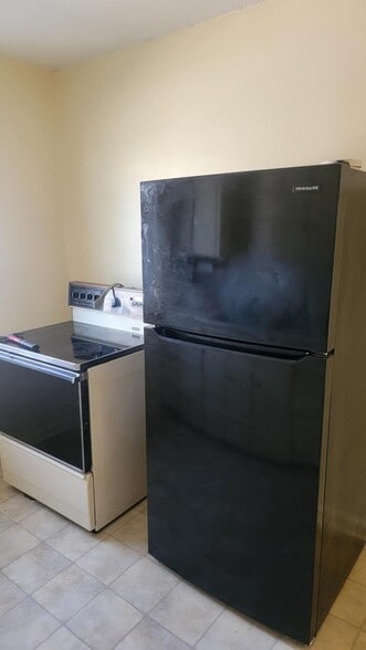 Building Photo - 907 Cheyenne St