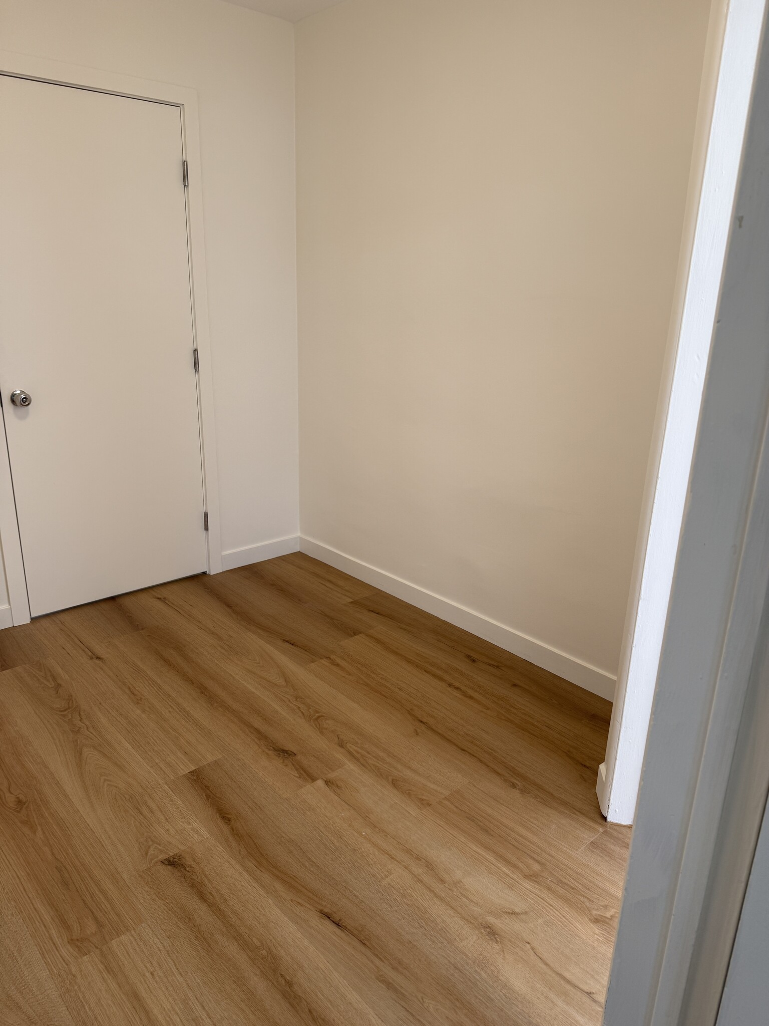 Hallway - 11307 Miranda St