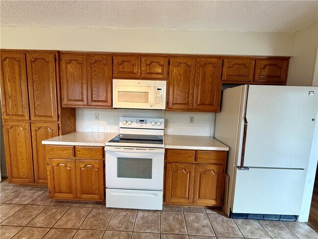 Building Photo - 9 Dunedin Dr