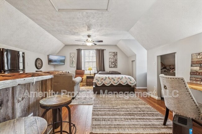 Building Photo - 100 Raymond Dr