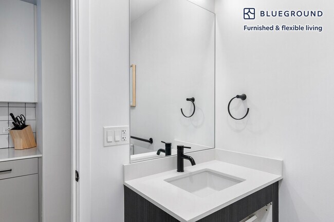 Building Photo - 61 W Erie St