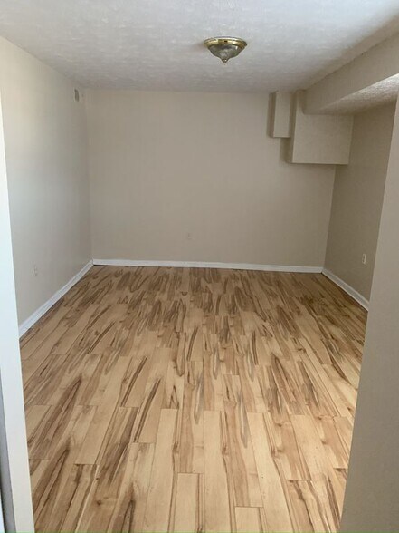 Building Photo - 7808 Hanover Pkwy